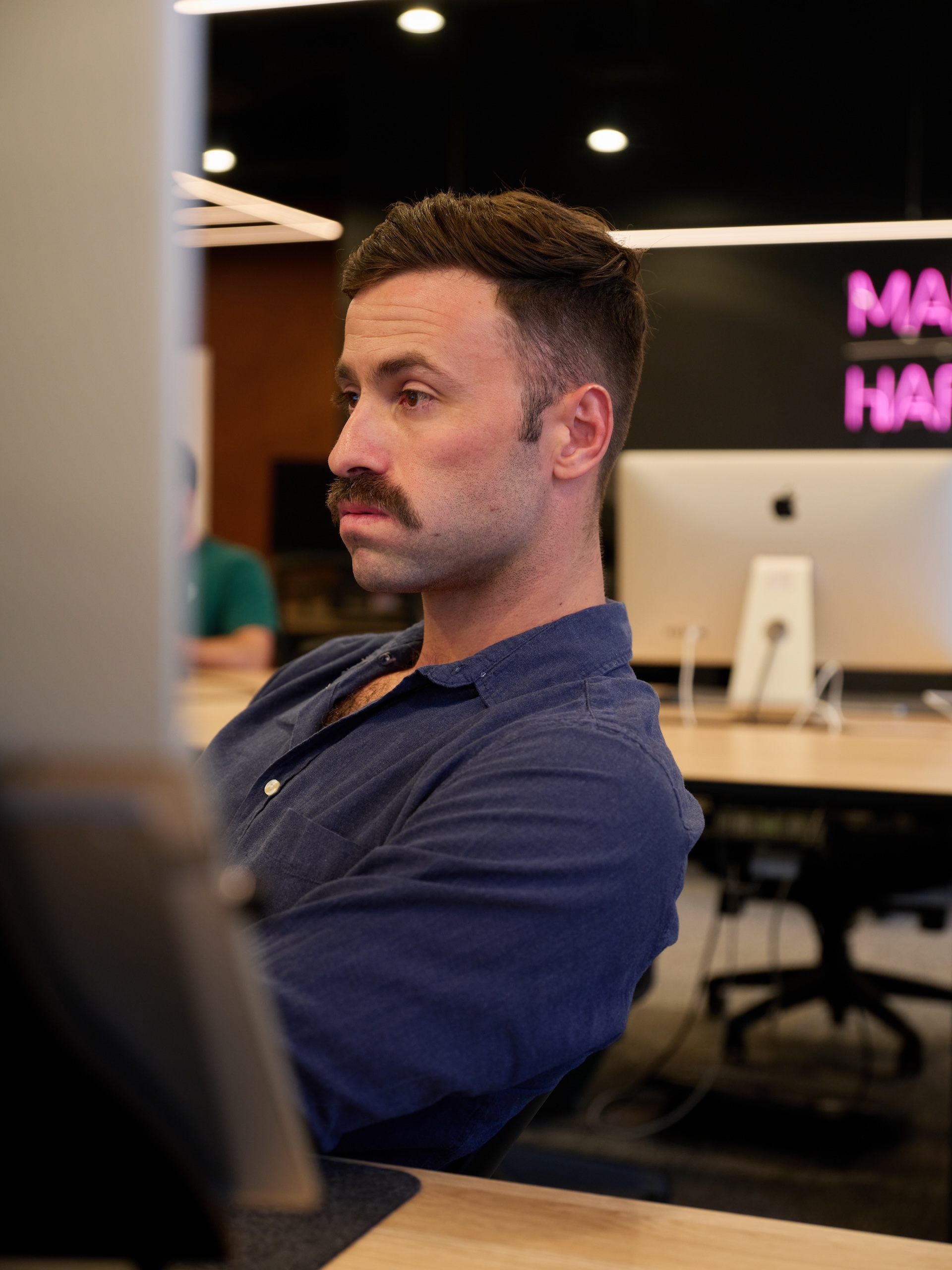 Simon deep in market research